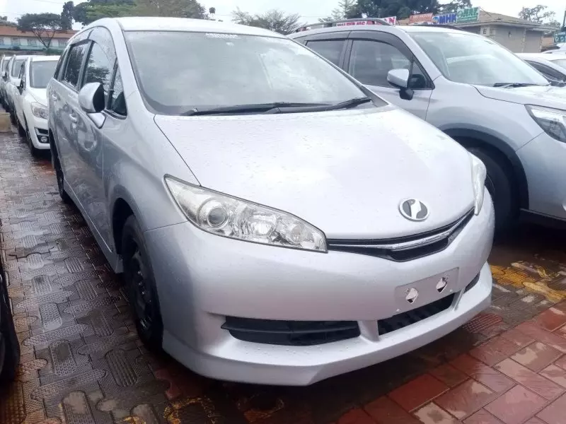 Toyota Wish   - 2012