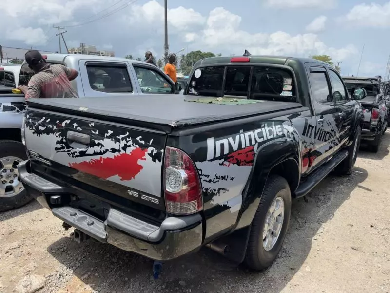 Toyota Tacoma   - 2014
