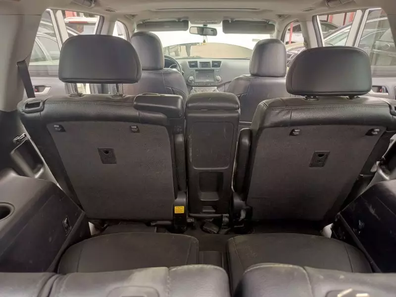 Toyota Highlander   - 2011