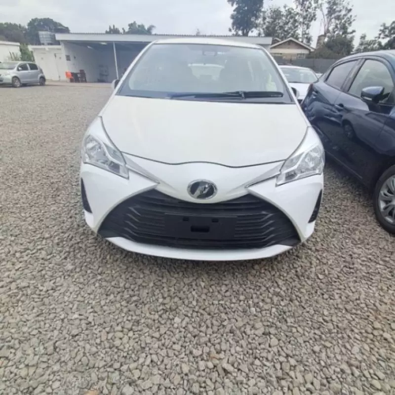Toyota Vitz   - 2018