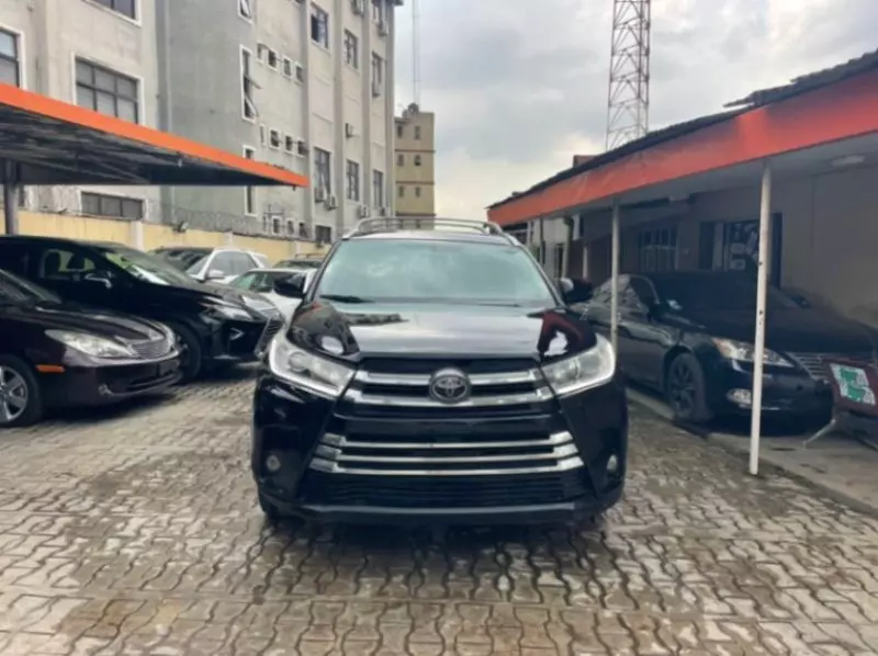 Toyota Highlander   - 2015