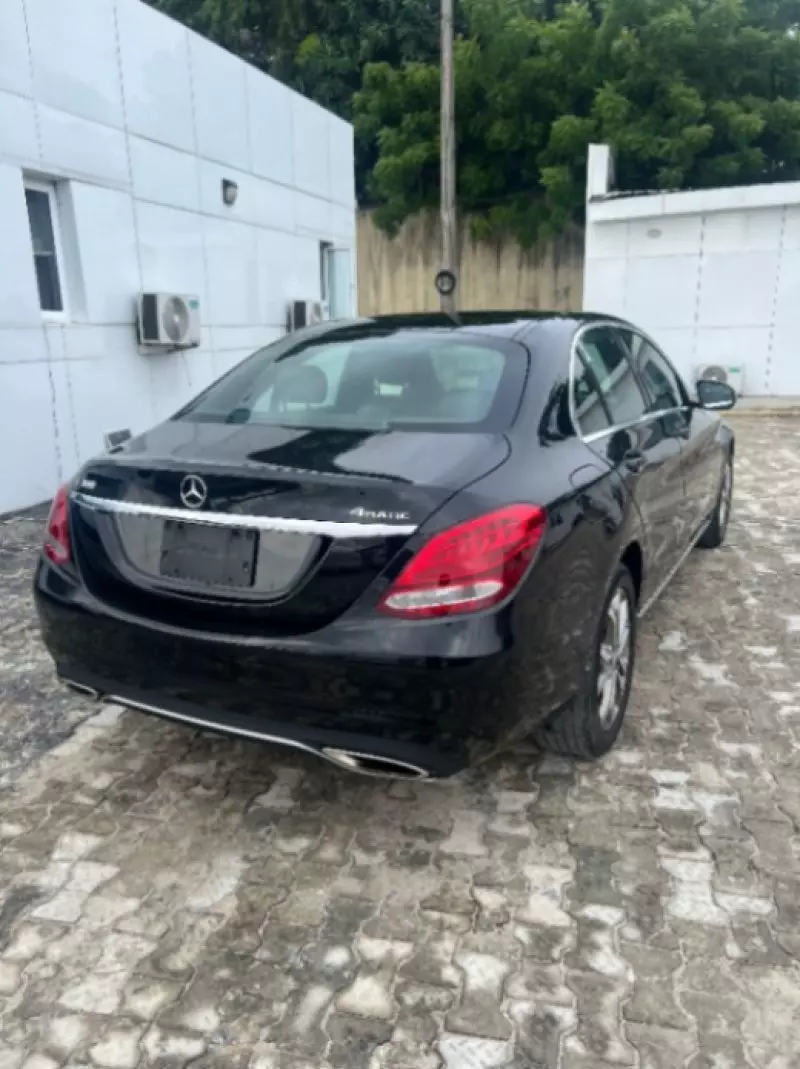 Mercedes-Benz C 300   - 2016