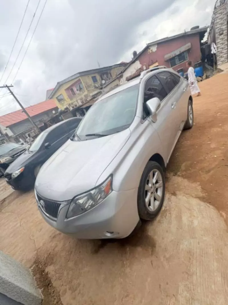 Lexus RX 350L   - 2010