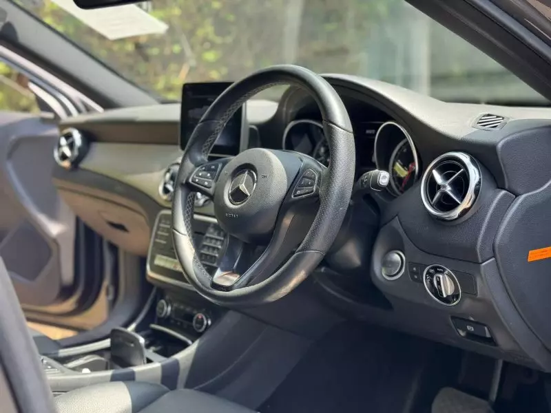 Mercedes-Benz GLA 180   - 2018