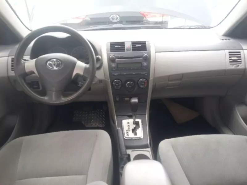 Toyota Corolla   - 2011