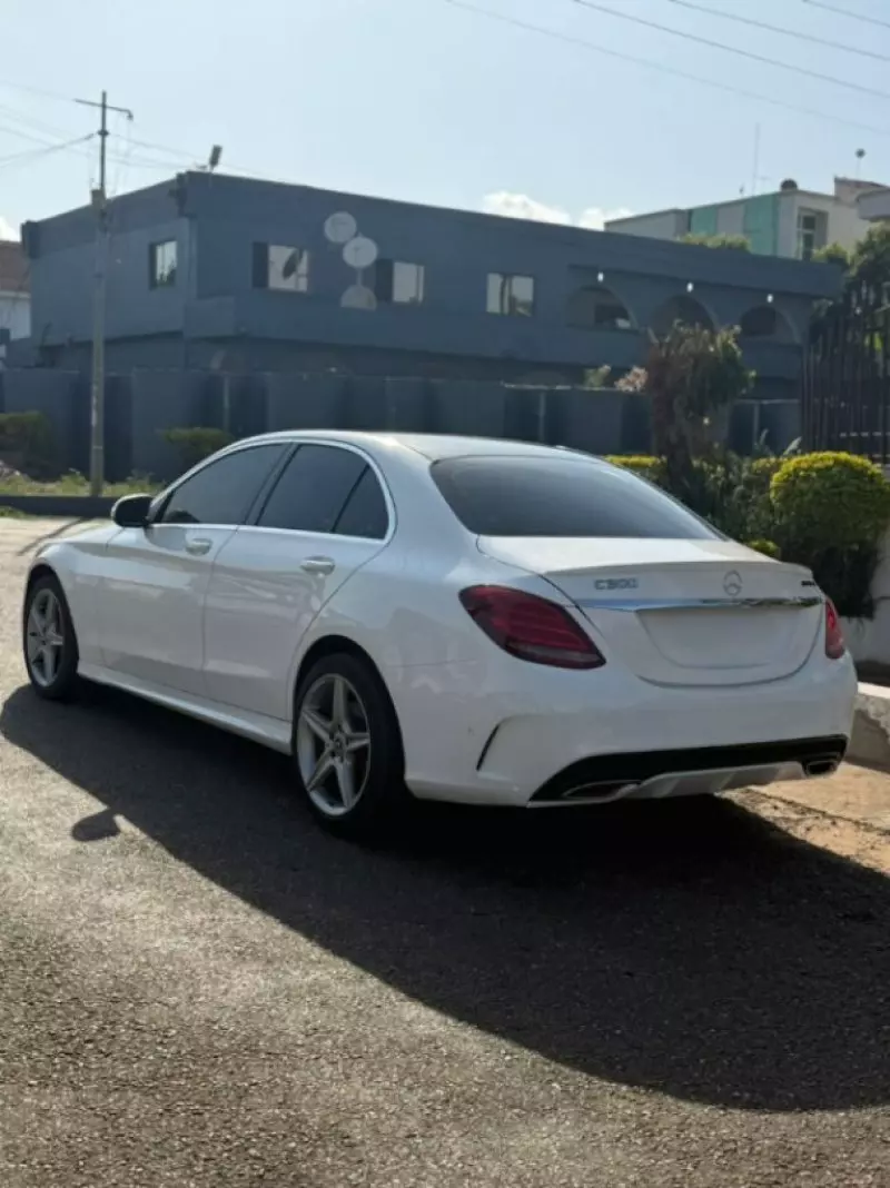 Mercedes-Benz C 300   - 2015
