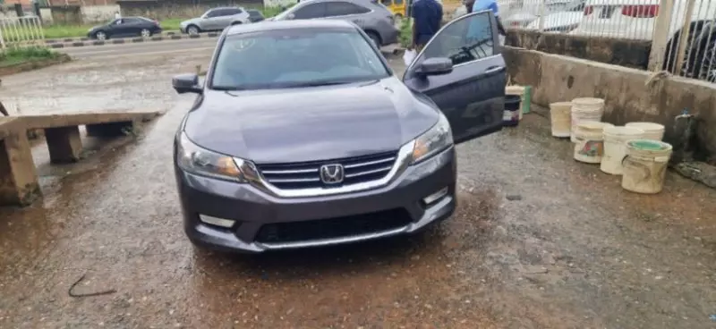 Honda Accord   - 2013