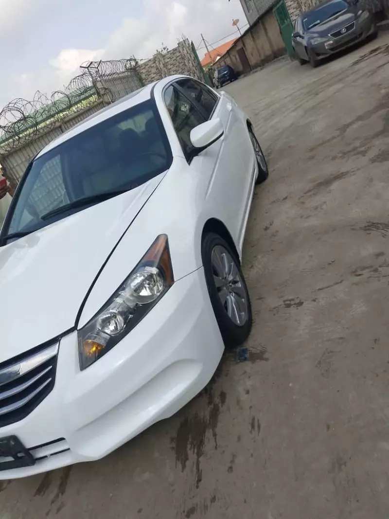 Honda Accord   - 2012