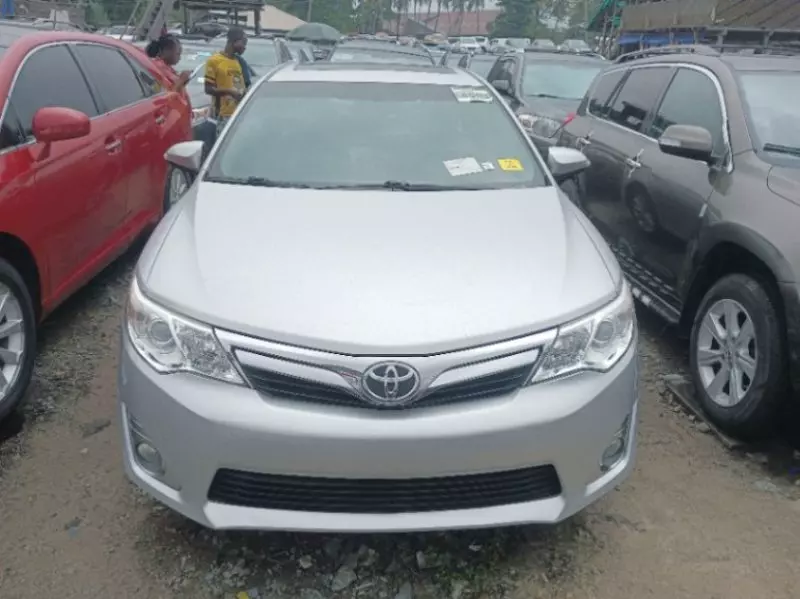 Toyota Camry   - 2012