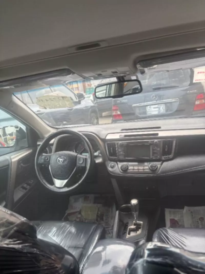 Toyota RAV 4   - 2013