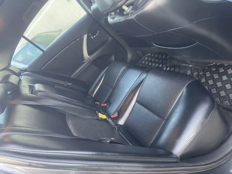 Toyota Avalon   - 2013