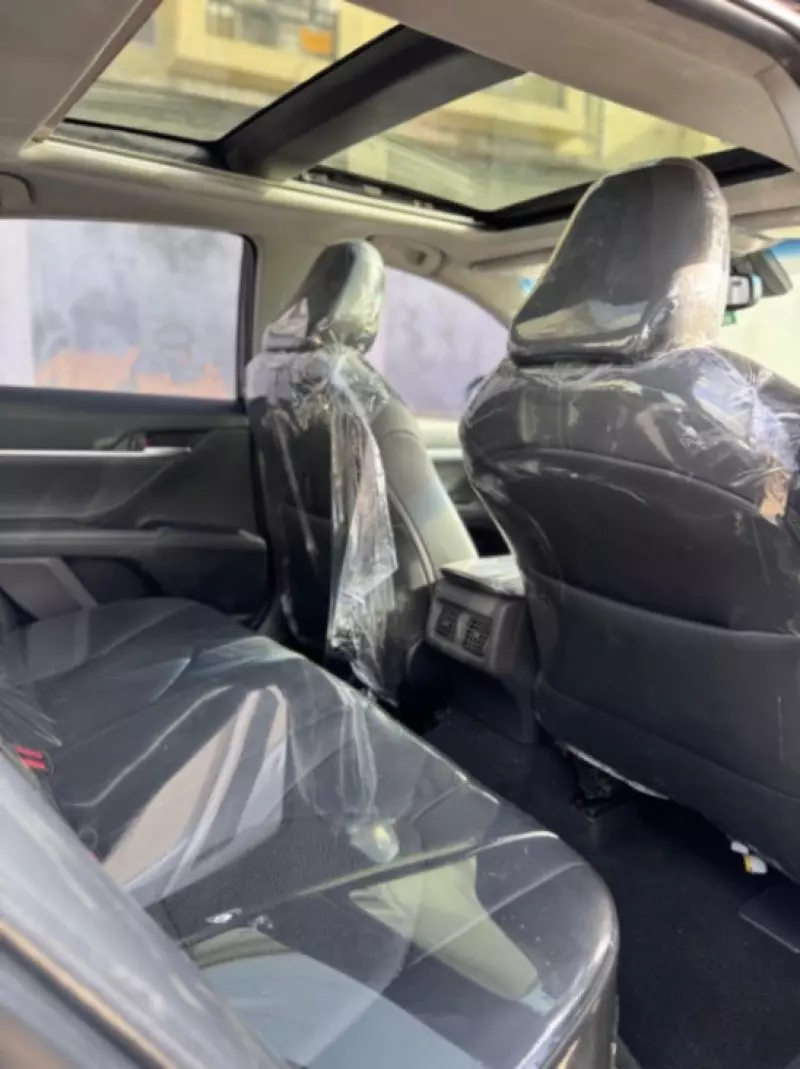 Toyota Camry   - 2018