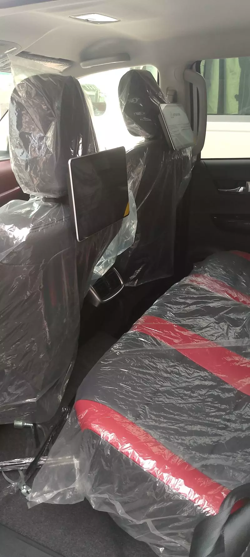 Toyota Hilux   - 2024