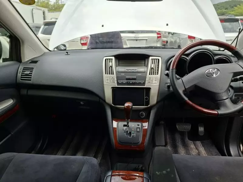 Toyota Harrier   - 2012