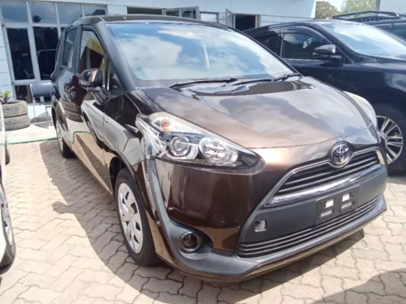 Toyota Sienta   - 2018