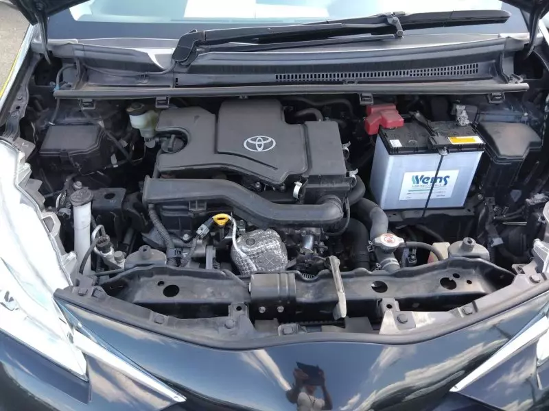 Toyota Vitz   - 2018