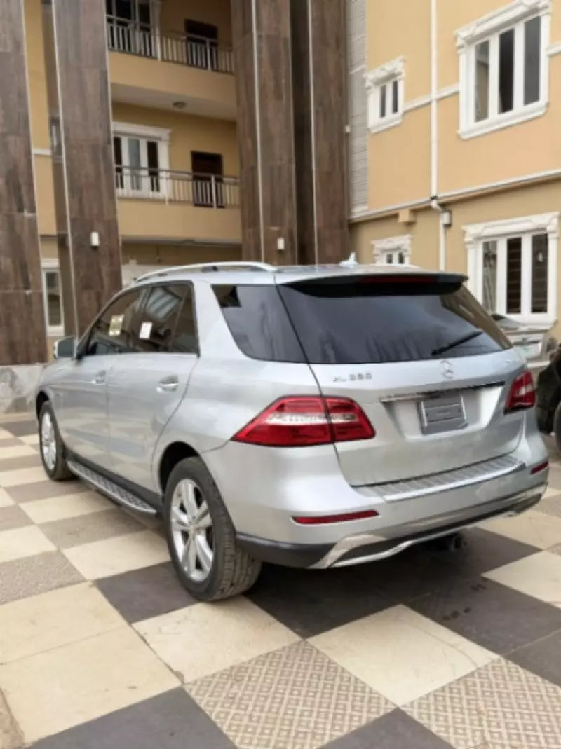Mercedes-Benz ML 350   -