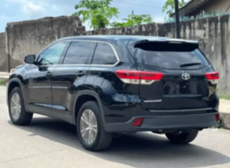Toyota Highlander   - 2019