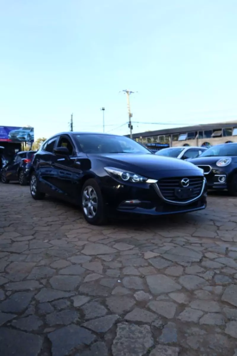Mazda Axela    - 2017