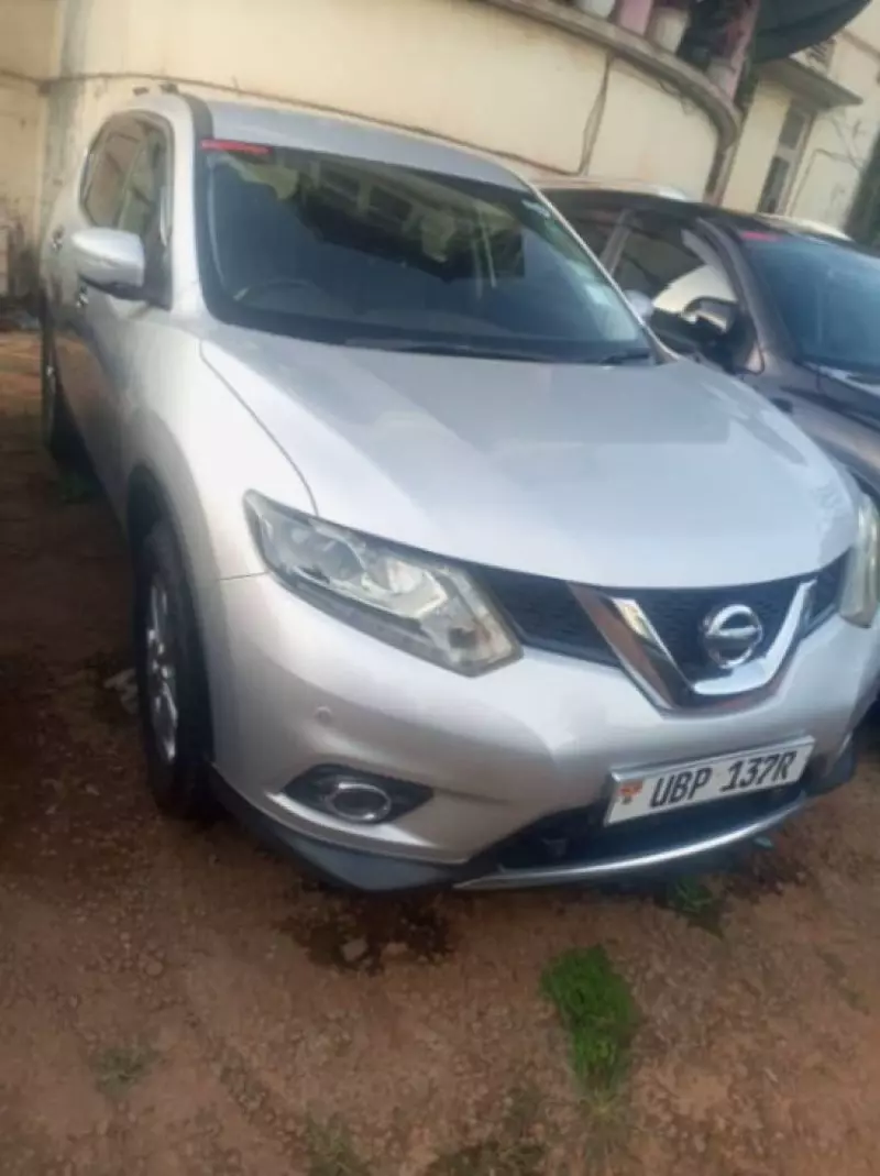 Nissan X-Trail   - 2015