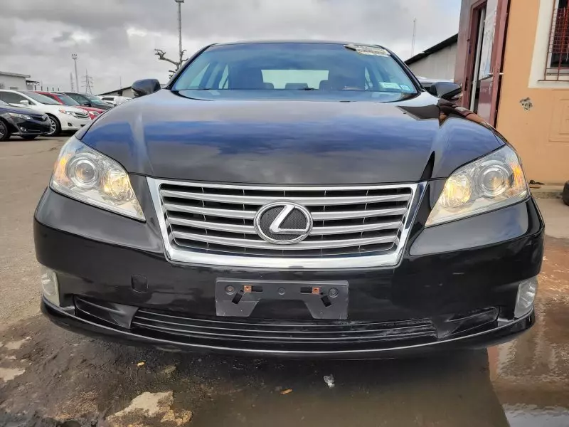 Lexus ES 350   - 2012