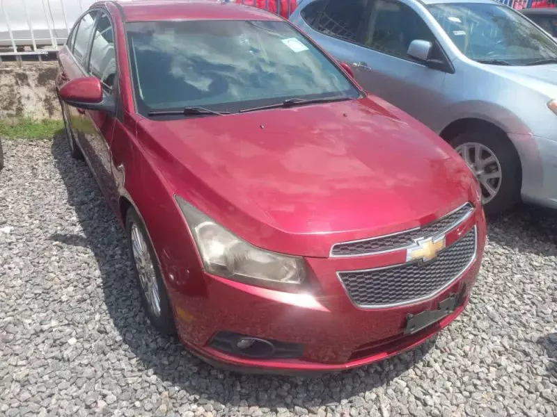 Chevrolet Cruze   - 2013