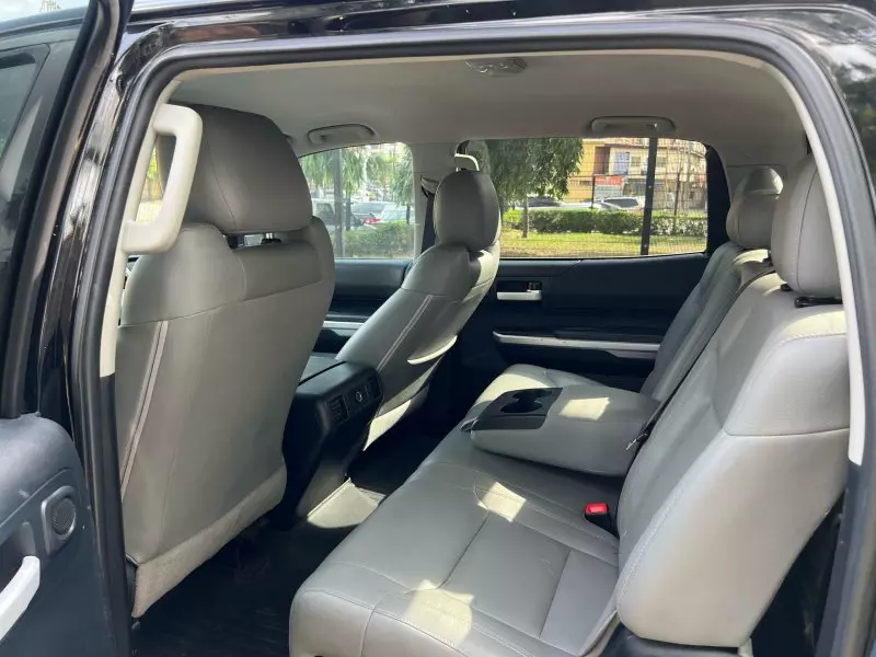 Toyota Tundra   - 2015