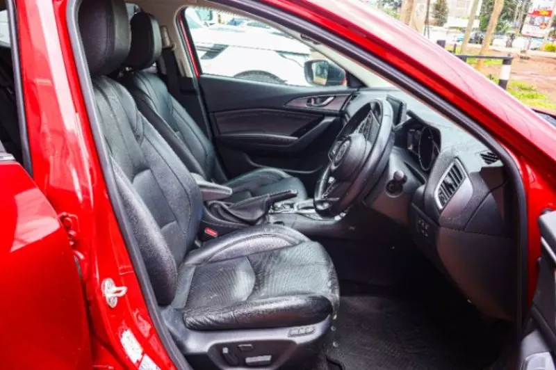 Mazda Axela    - 2018