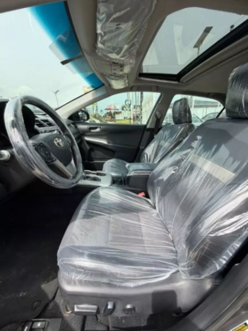 Toyota Camry   - 2012