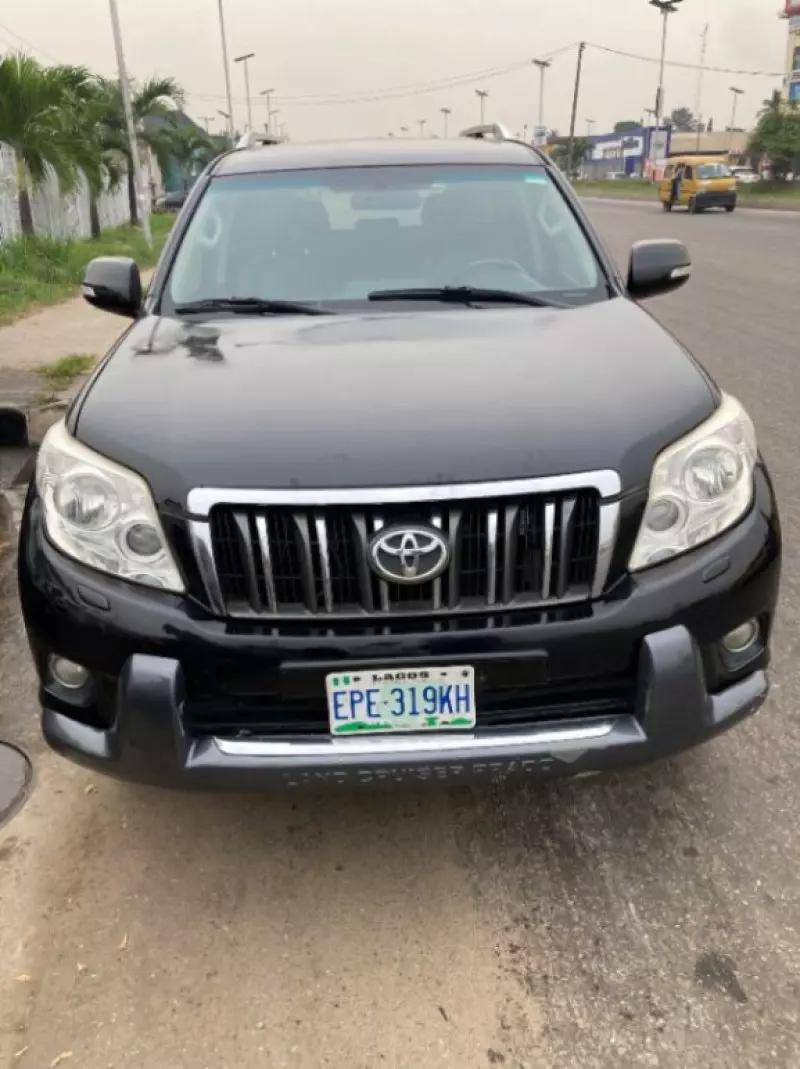 Toyota Landcruiser Prado   - 2012