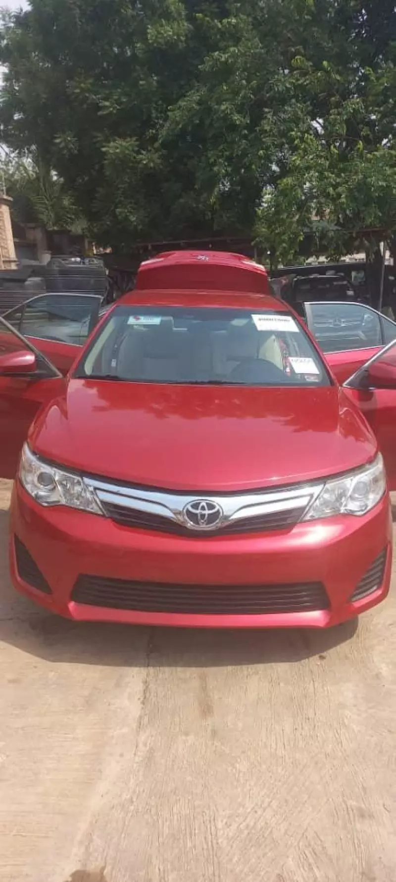 Toyota Camry   - 2014