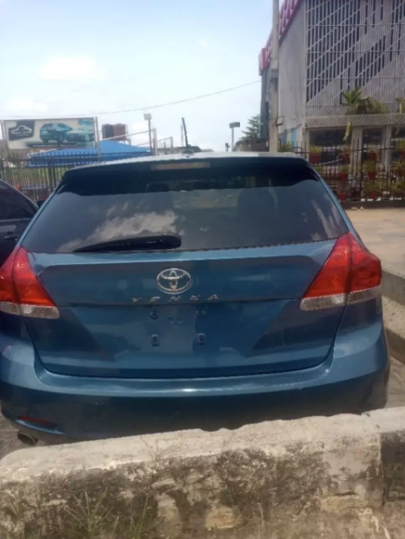 Toyota Venza   - 2009