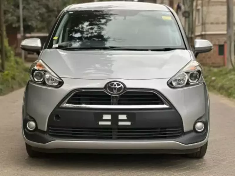 Toyota Sienta   - 2018