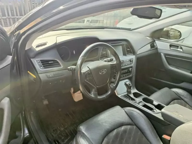 Hyundai Sonata   - 2016