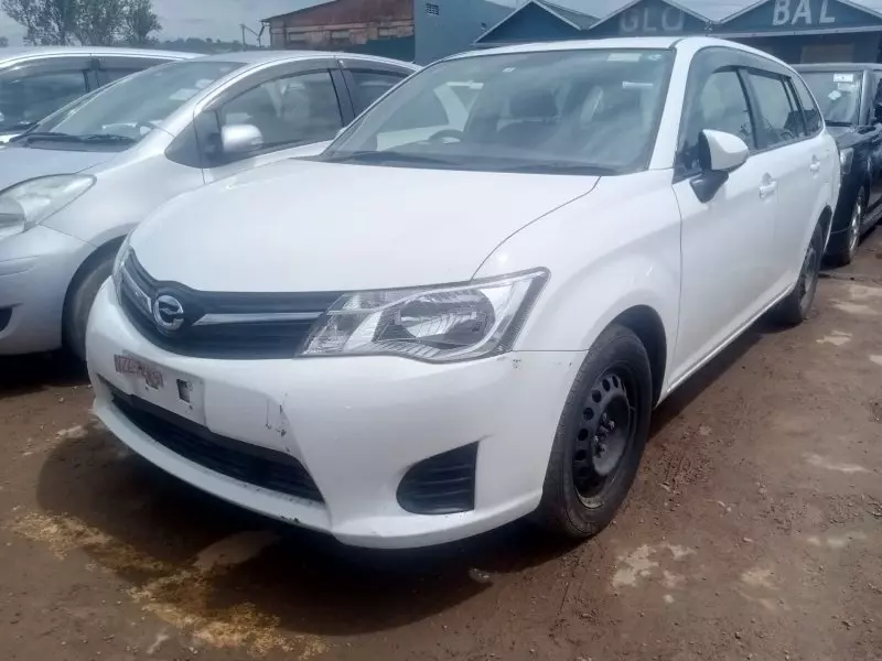 Toyota Fielder    - 2014