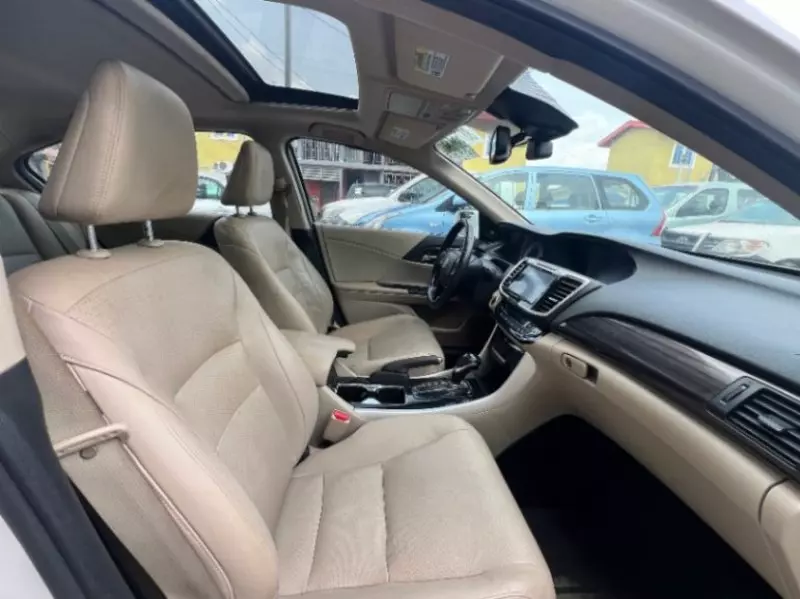 Honda Accord   - 2016