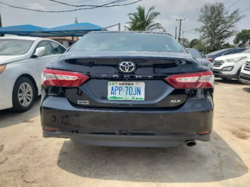 Toyota Camry   - 2018