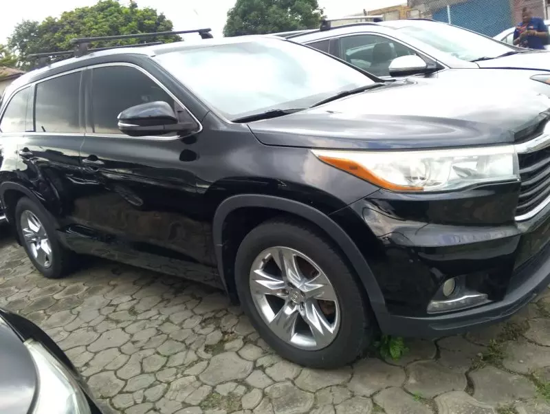 Toyota Highlander   - 2014