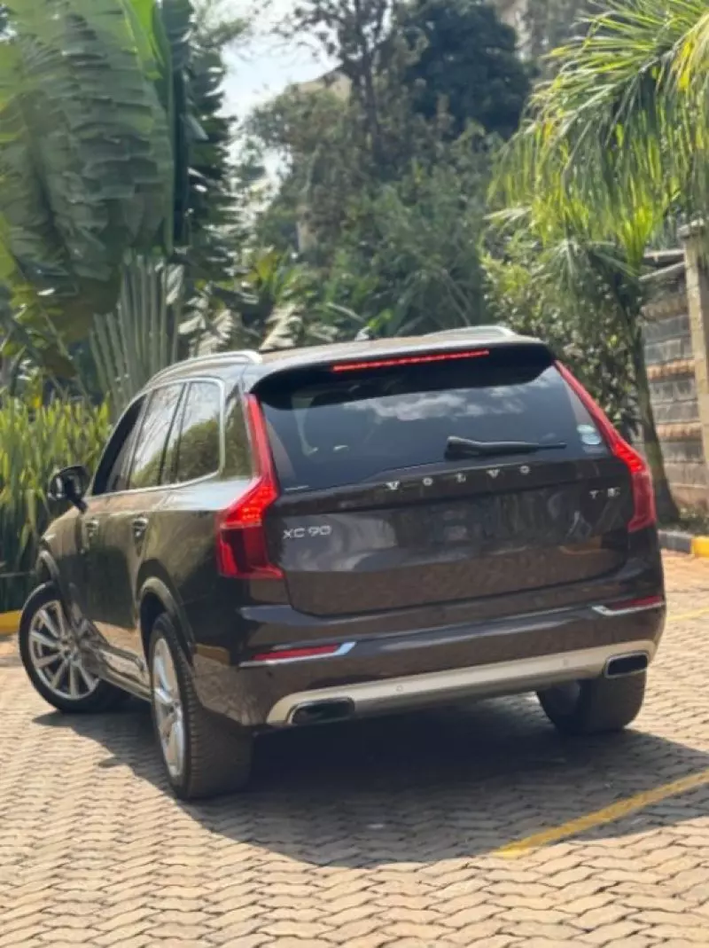 Volvo XC90   - 2018