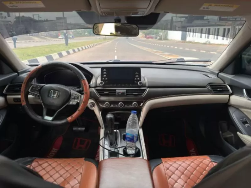 Honda Accord   - 2018