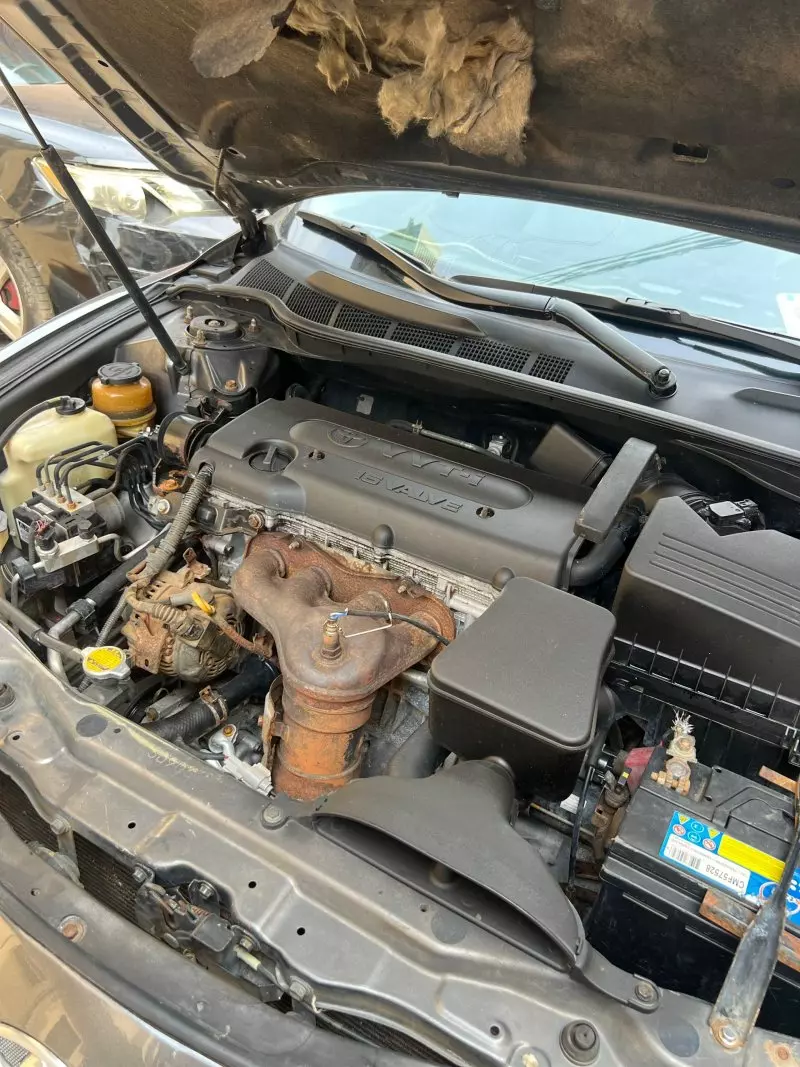 Toyota Camry   - 2009