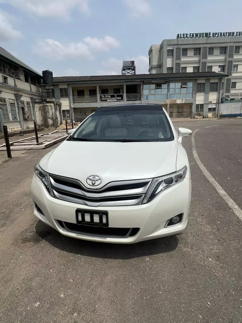 Toyota Venza   - 2013