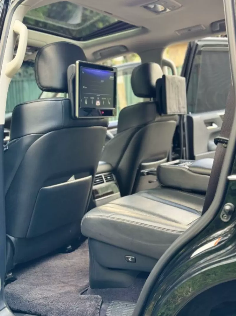 Lexus LX 570   - 2018