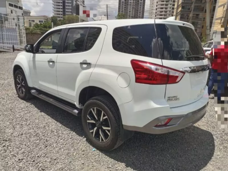 Isuzu MUX   - 2019