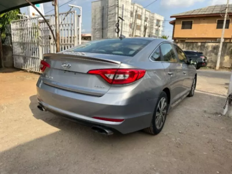 Hyundai Sonata   - 2017