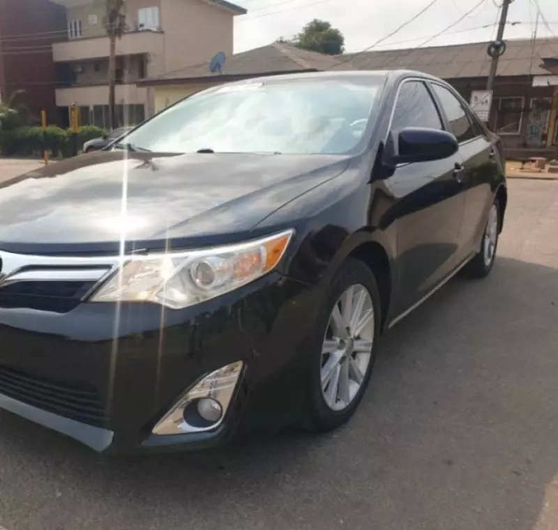 Toyota Camry   - 2014