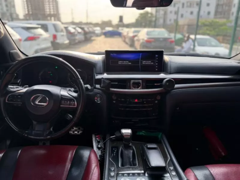 Lexus LX 570 - 2019