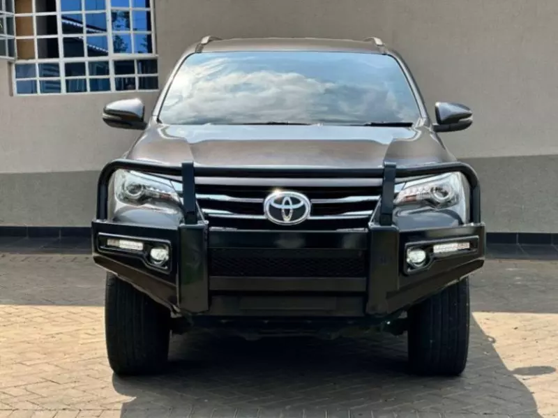 Toyota Fortuner   - 2018