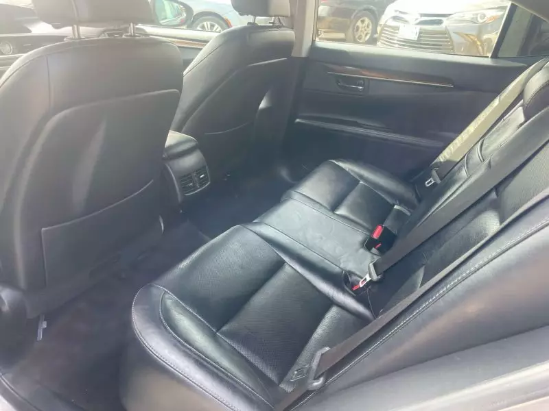 Lexus ES 350   - 2013