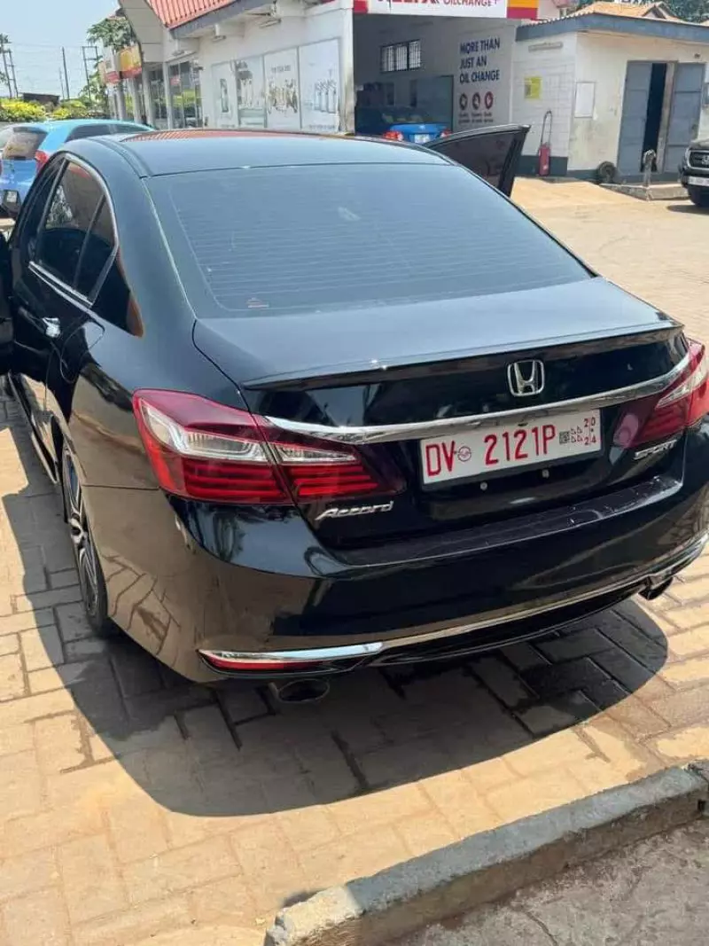 Honda Accord   - 2017